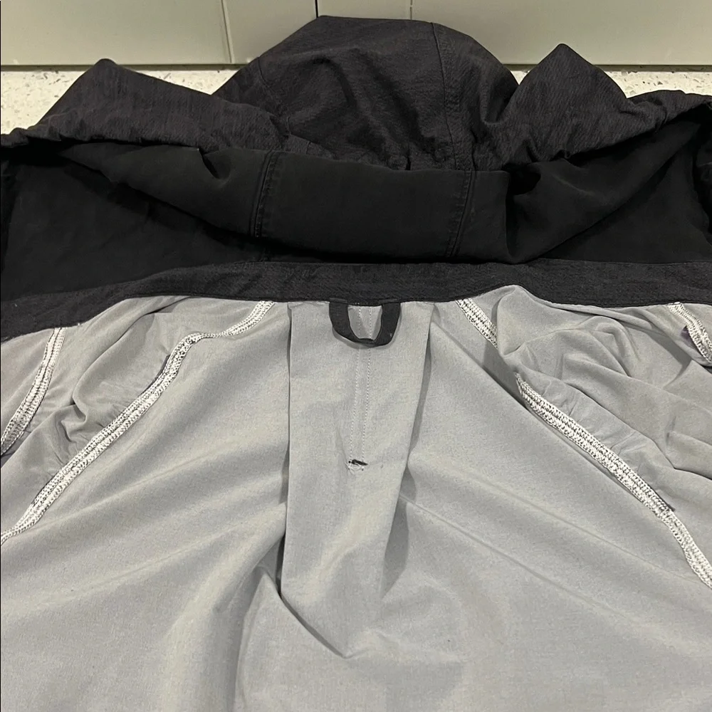 RARE LULULEMON Vitality NYC Black Heathered Hi Lo Hooded Lined Zip-Up Jacket | 4 - Picture 12 of 14